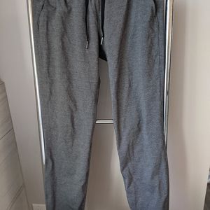 Lululemon on the fly pant